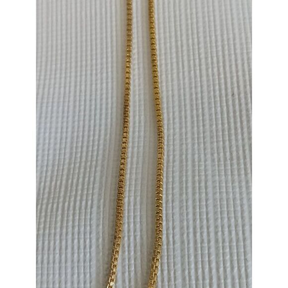 Multicolored Rhinestone Encrusted Oval Pendant Gold Toned Box Chain Necklace - Picture 5 of 9